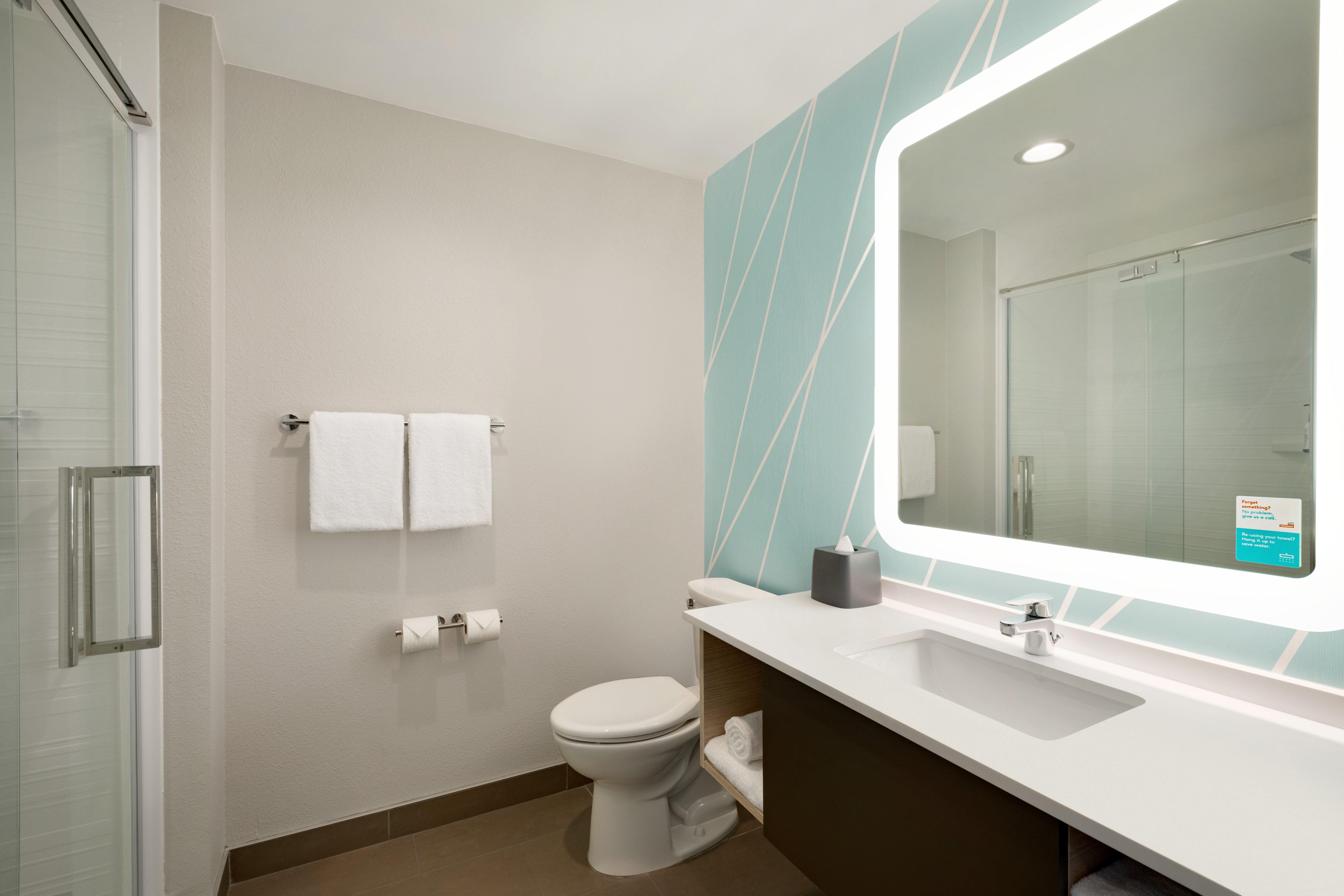 Avid Hotel - Staunton By Ihg Exteriör bild